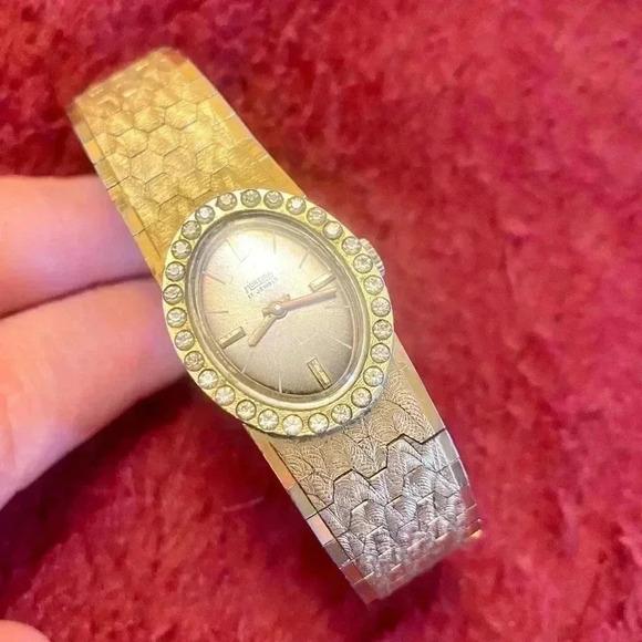 Vintage 🏵️Art Deco  Mortima 17 Jewels wristwatch ⌚️ for ladies 🏵️ - Picture 1 of 9